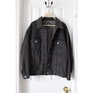Black denim jacket. Wild Fable. Size medium.